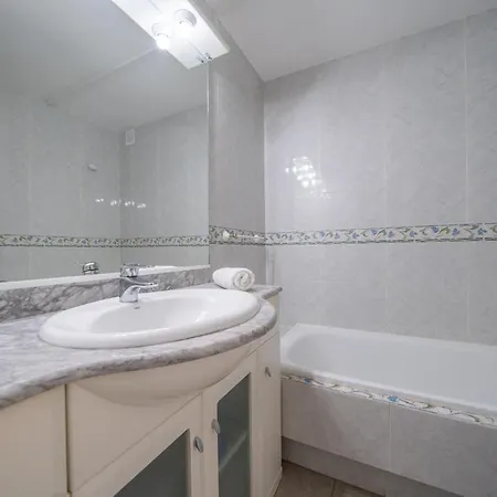 Homeholidaysrentals Noelani- Costa Barcelona Apartment Pineda de Mar