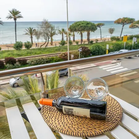 Homeholidaysrentals Noelani- Costa Barcelona Apartment *