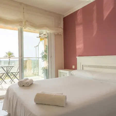 Homeholidaysrentals Noelani- Costa Barcelona Apartment